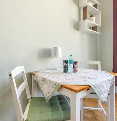 Cozy Family Riverside In *