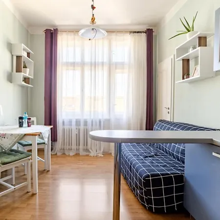Cozy Family Riverside In